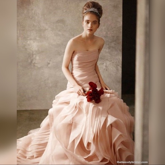 vera wang white wedding dress